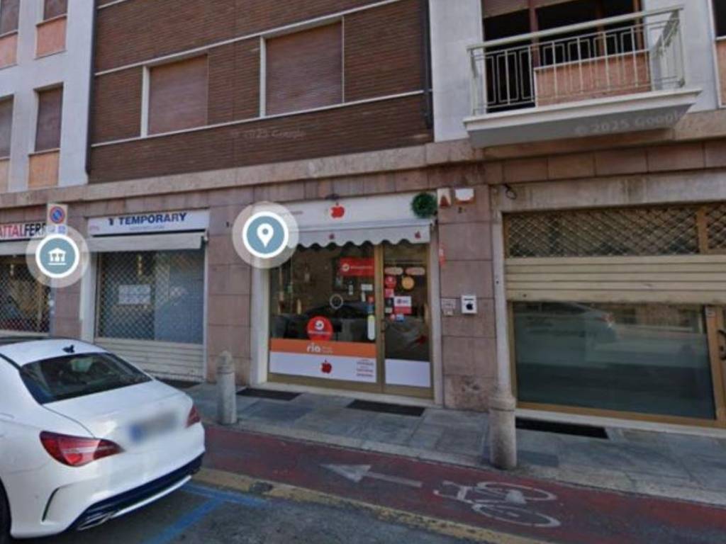 negozio in affitto a Piacenza
