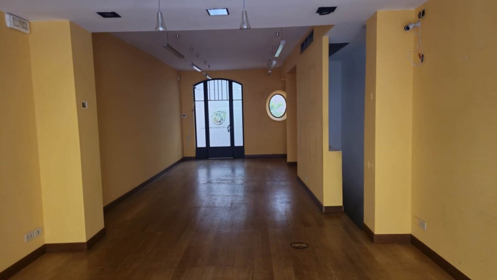 negozio in affitto a Piacenza in zona Centro Storico