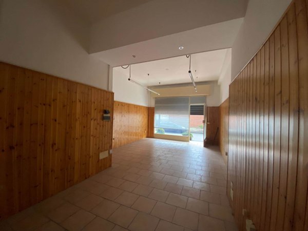 negozio in affitto a Piacenza in zona Belvedere / Quartiere Duemila