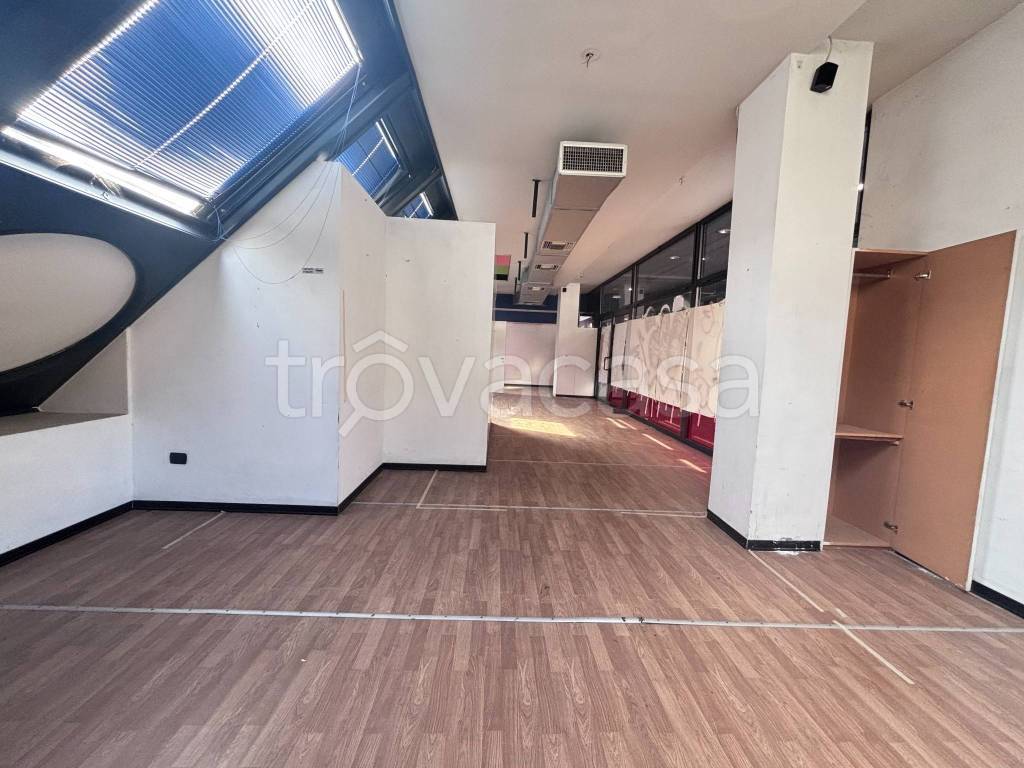 negozio in affitto a Piacenza in zona Centro Storico