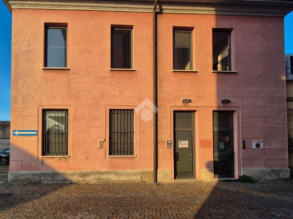 ufficio in affitto a Piacenza in zona Caorsana