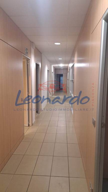 ufficio in affitto a Piacenza in zona Caorsana