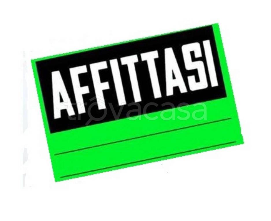 ufficio in affitto a Piacenza in zona Infrangibile