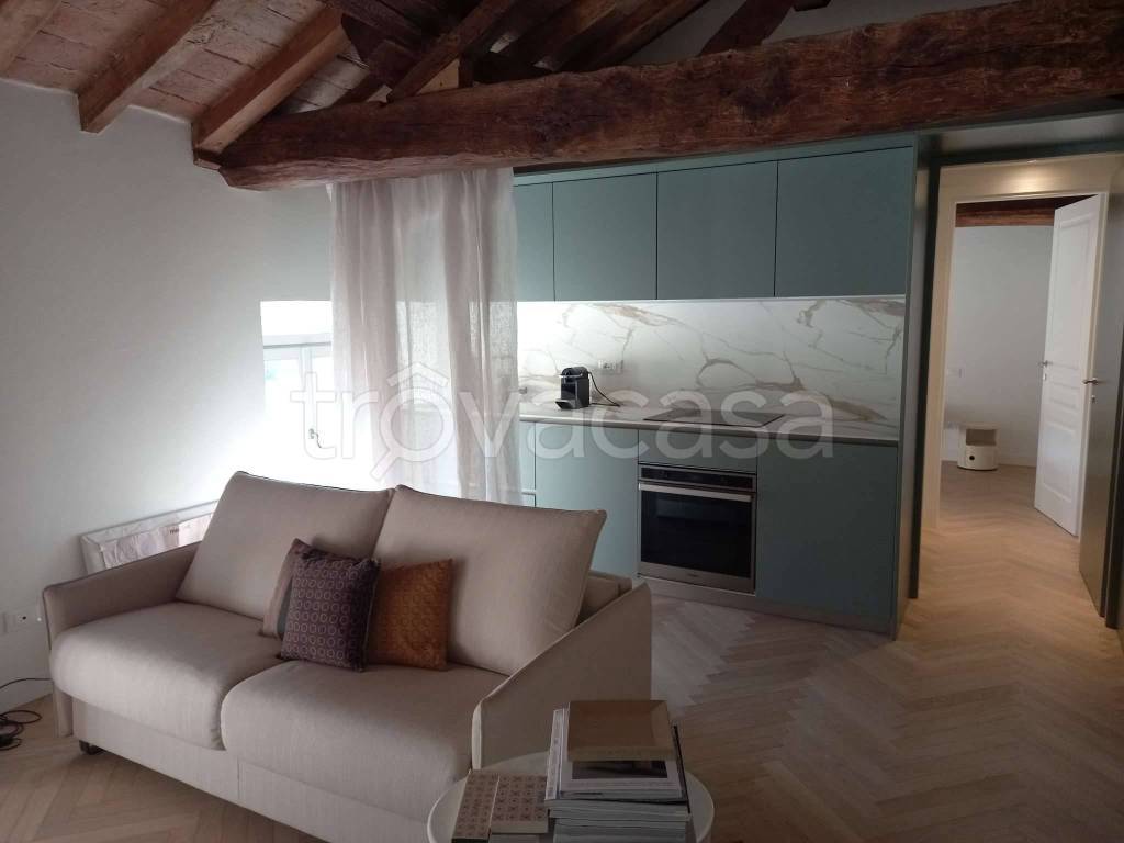 appartamento in affitto a Piacenza in zona Centro Storico