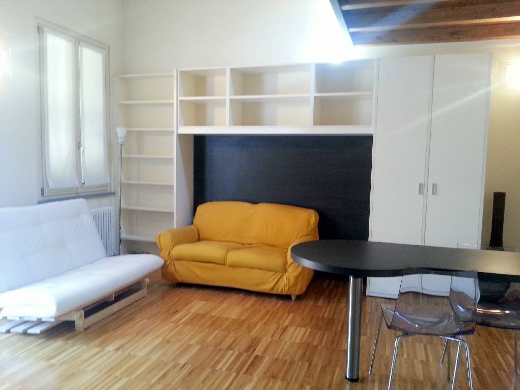 appartamento in affitto a Piacenza in zona Centro Storico