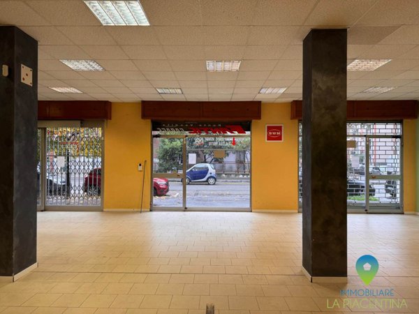 negozio in affitto a Piacenza