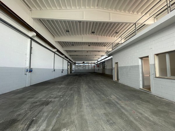 capannone in affitto a Piacenza in zona Roncaglia / Fossadello