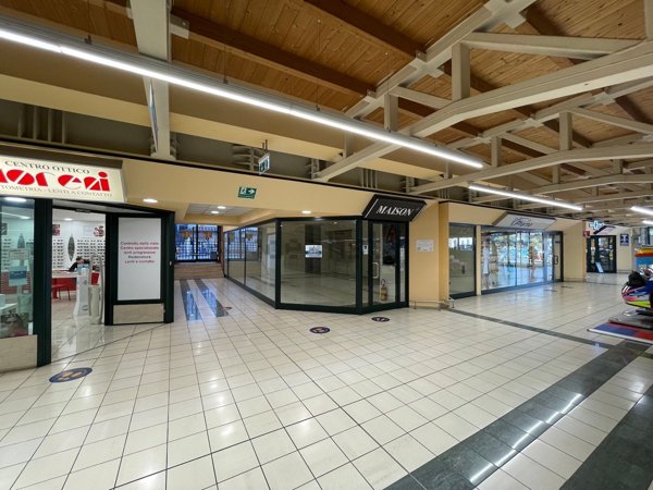negozio in affitto a Piacenza