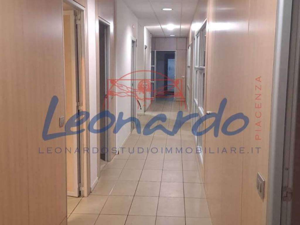 ufficio in affitto a Piacenza in zona Caorsana