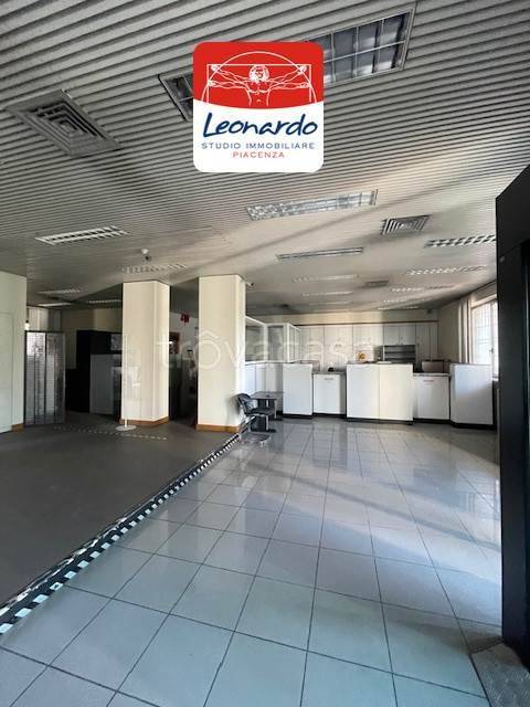 ufficio in affitto a Piacenza in zona Infrangibile