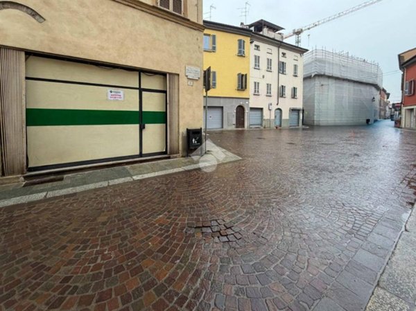 negozio in affitto a Piacenza in zona Centro Storico