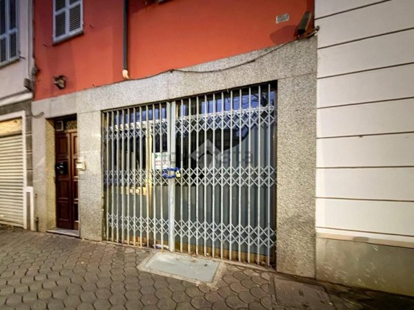 negozio in affitto a Piacenza