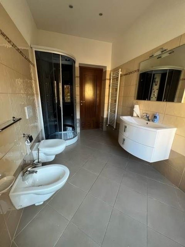 ufficio in affitto a Piacenza in zona Barriera Genova