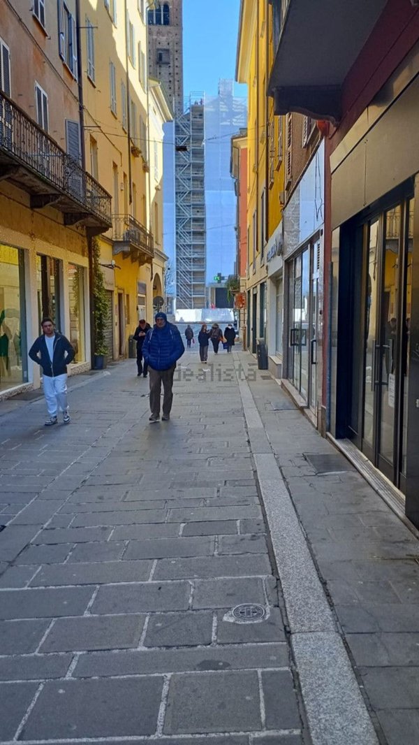 negozio in affitto a Piacenza in zona Centro Storico