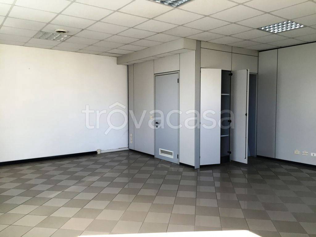 ufficio in affitto a Piacenza