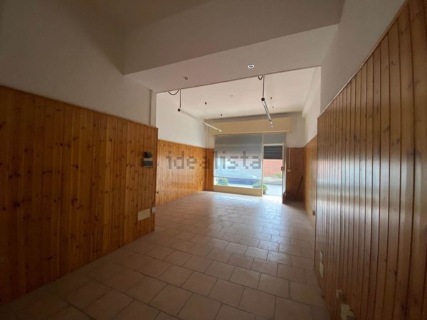 ufficio in affitto a Piacenza in zona Belvedere / Quartiere Duemila