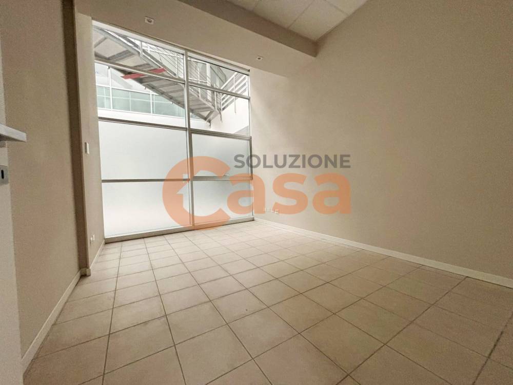 ufficio in affitto a Piacenza in zona Stadio