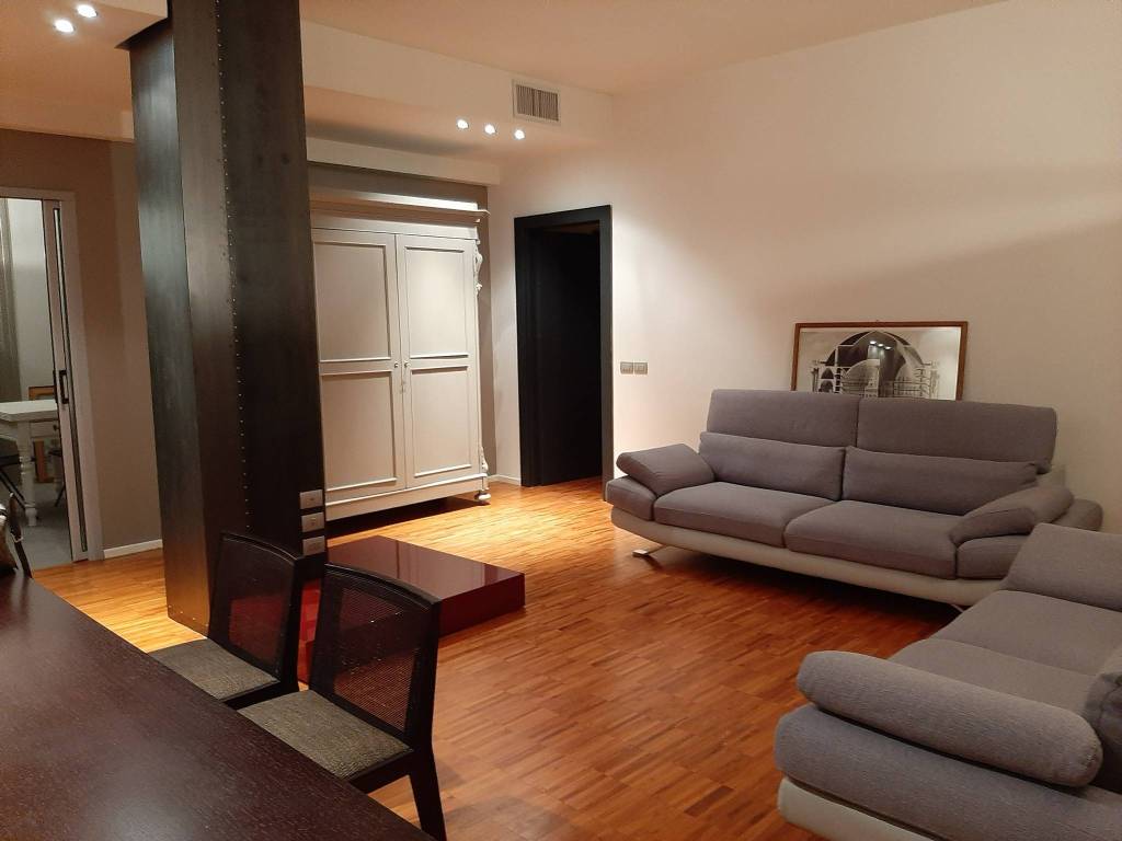 appartamento in affitto a Piacenza in zona Centro Storico