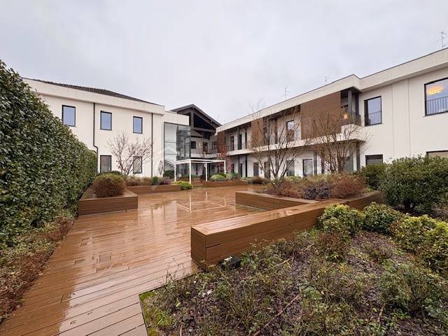 ufficio in affitto a Piacenza in zona Farnesiana