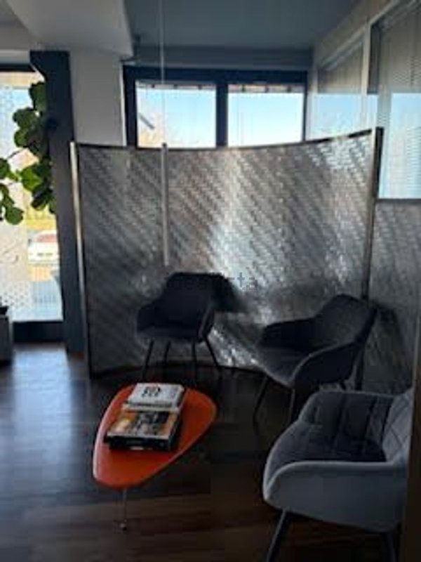 ufficio in affitto a Piacenza in zona Veggioletta