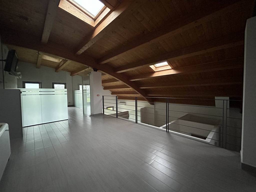 ufficio in affitto a Piacenza in zona Baia del Re