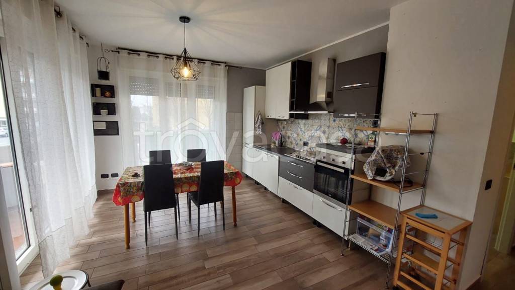 appartamento in affitto a Piacenza in zona Farnesiana