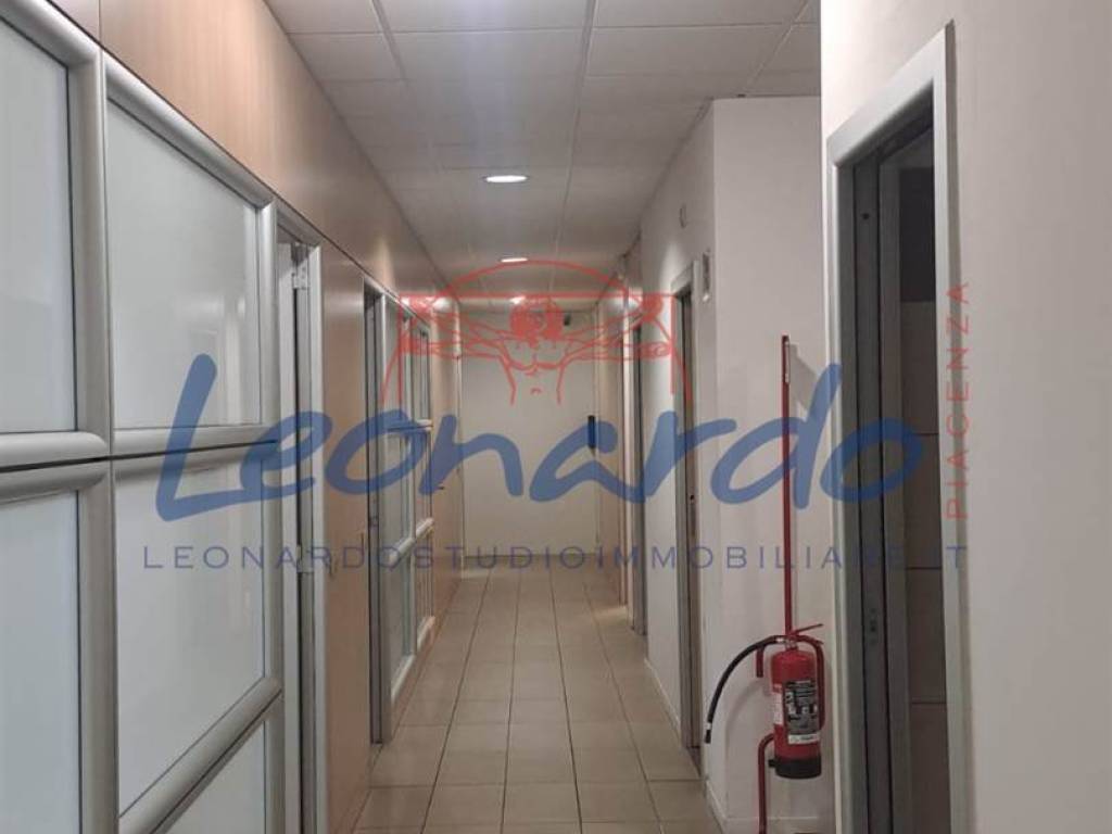 ufficio in affitto a Piacenza in zona Caorsana