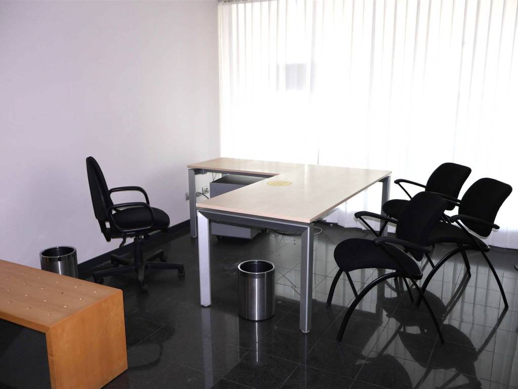 ufficio in affitto a Piacenza in zona Barriera Torino