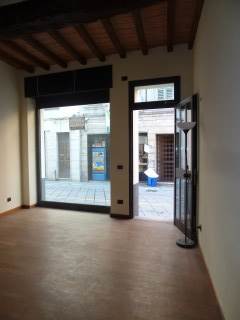 negozio in affitto a Piacenza in zona Barriera Milano