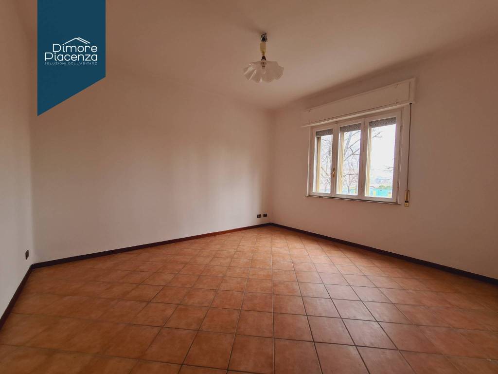 appartamento in affitto a Piacenza in zona Farnesiana