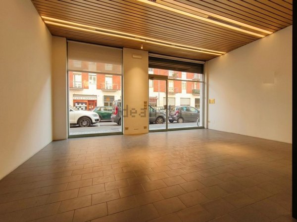 negozio in affitto a Piacenza in zona Belvedere / Quartiere Duemila