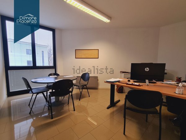 ufficio in affitto a Piacenza in zona Farnesiana