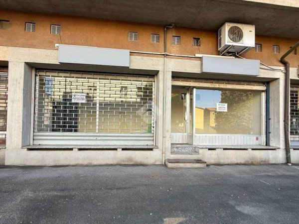 negozio in affitto a Piacenza in zona Stadio