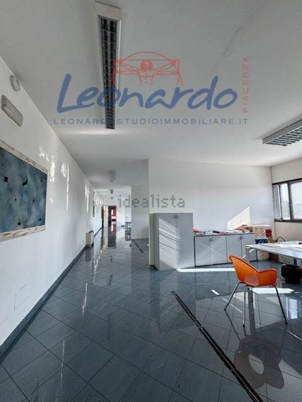 capannone in affitto a Piacenza in zona Montale