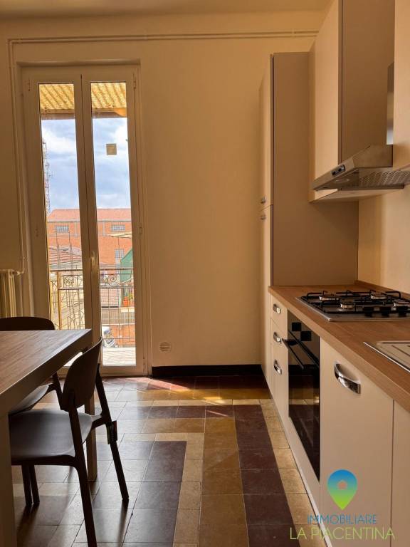 appartamento in affitto a Piacenza in zona Infrangibile