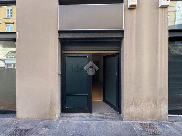 negozio in affitto a Piacenza
