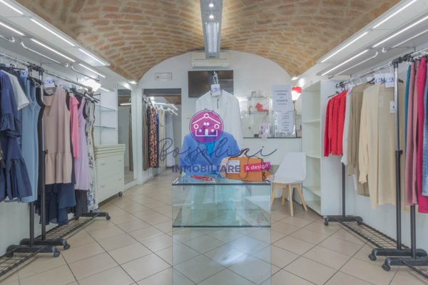 negozio in affitto a Piacenza in zona Centro Storico