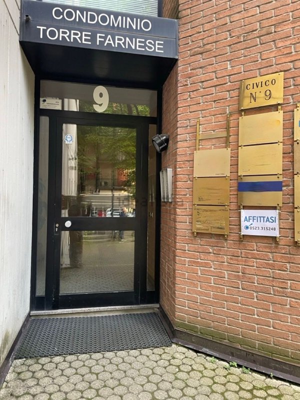 ufficio in affitto a Piacenza in zona Farnesiana