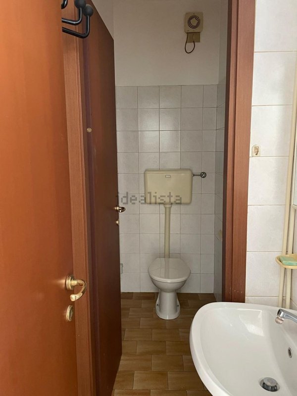 ufficio in affitto a Piacenza in zona La Verza
