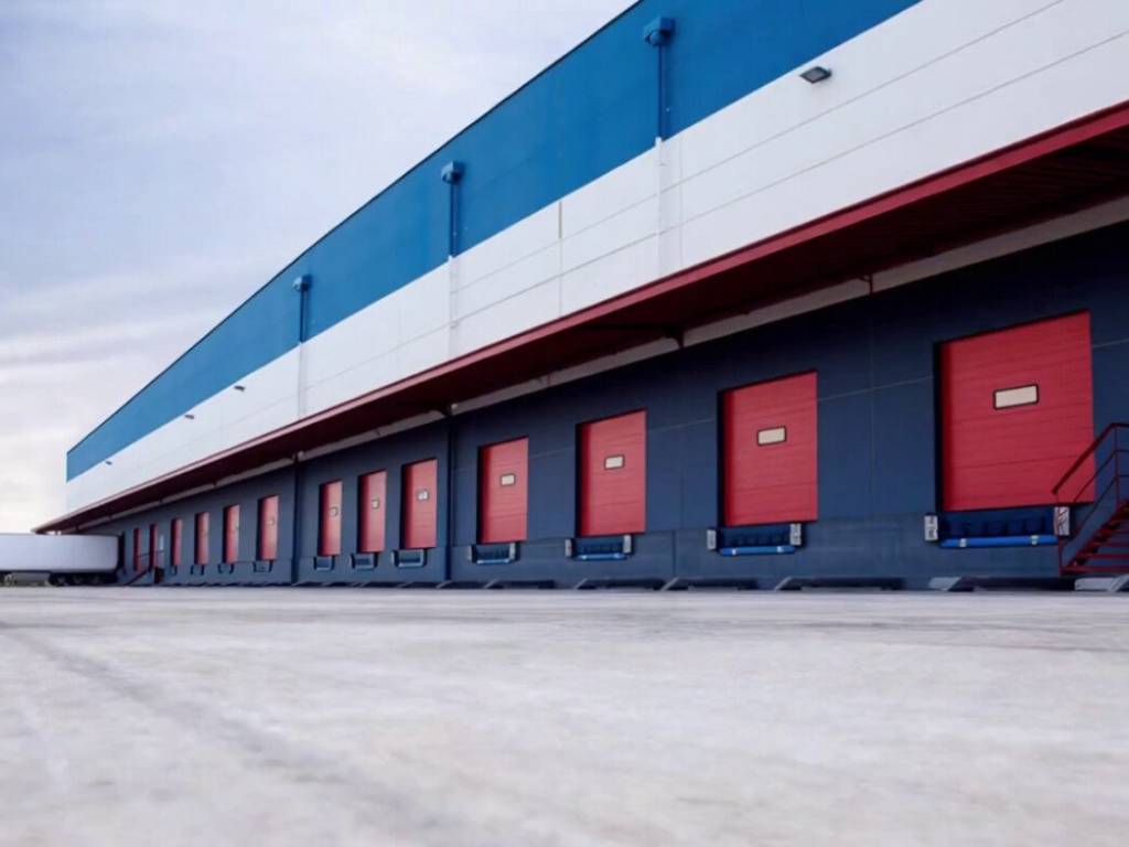 locale commerciale in affitto a Piacenza in zona Caorsana