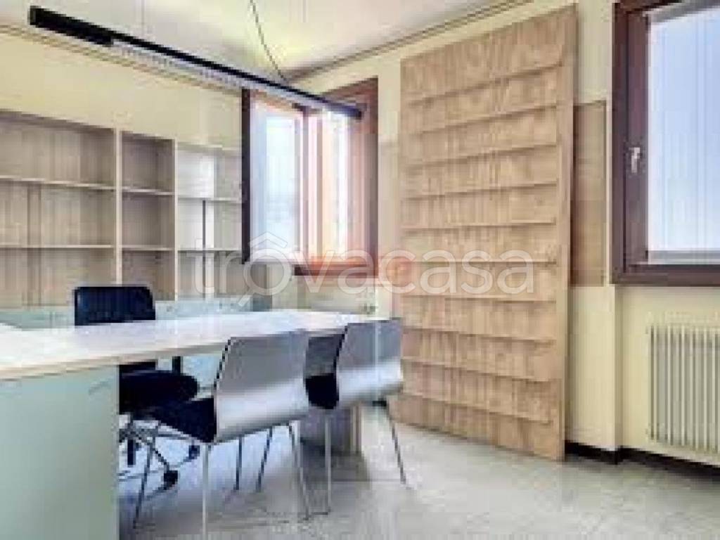 ufficio in affitto a Piacenza in zona Centro Storico