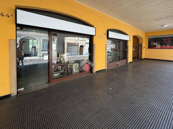 negozio in affitto a Piacenza