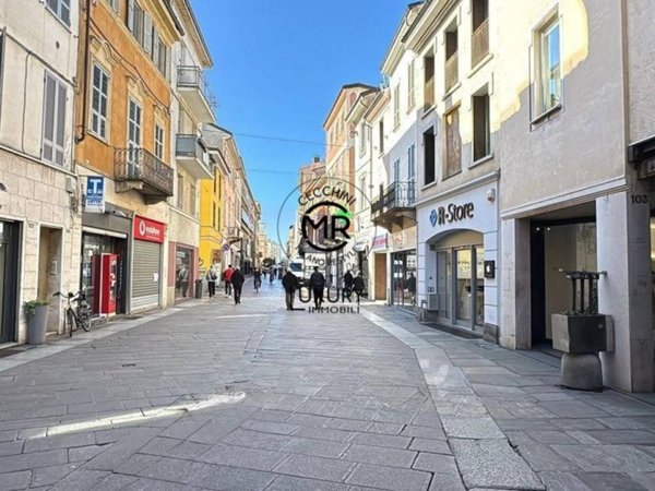 negozio in affitto a Piacenza in zona Centro Storico