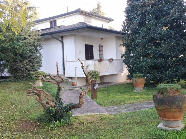 casa indipendente in affitto a Piacenza in zona San Bonico