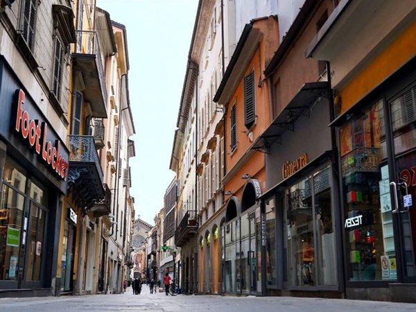 negozio in affitto a Piacenza in zona Centro Storico