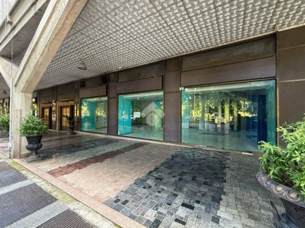 negozio in affitto a Piacenza in zona Barriera Milano
