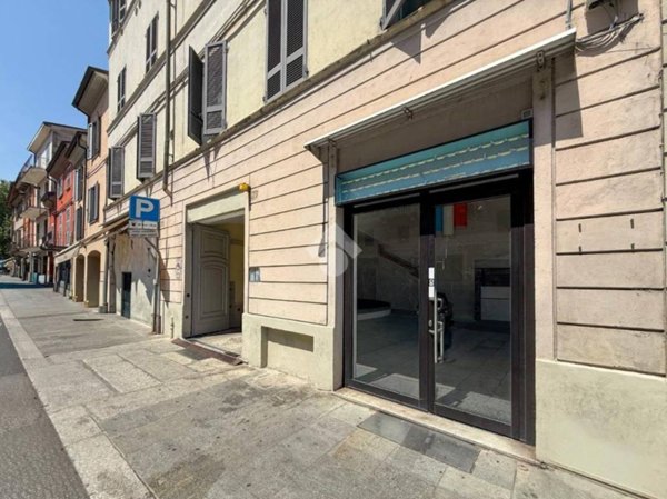 negozio in affitto a Piacenza