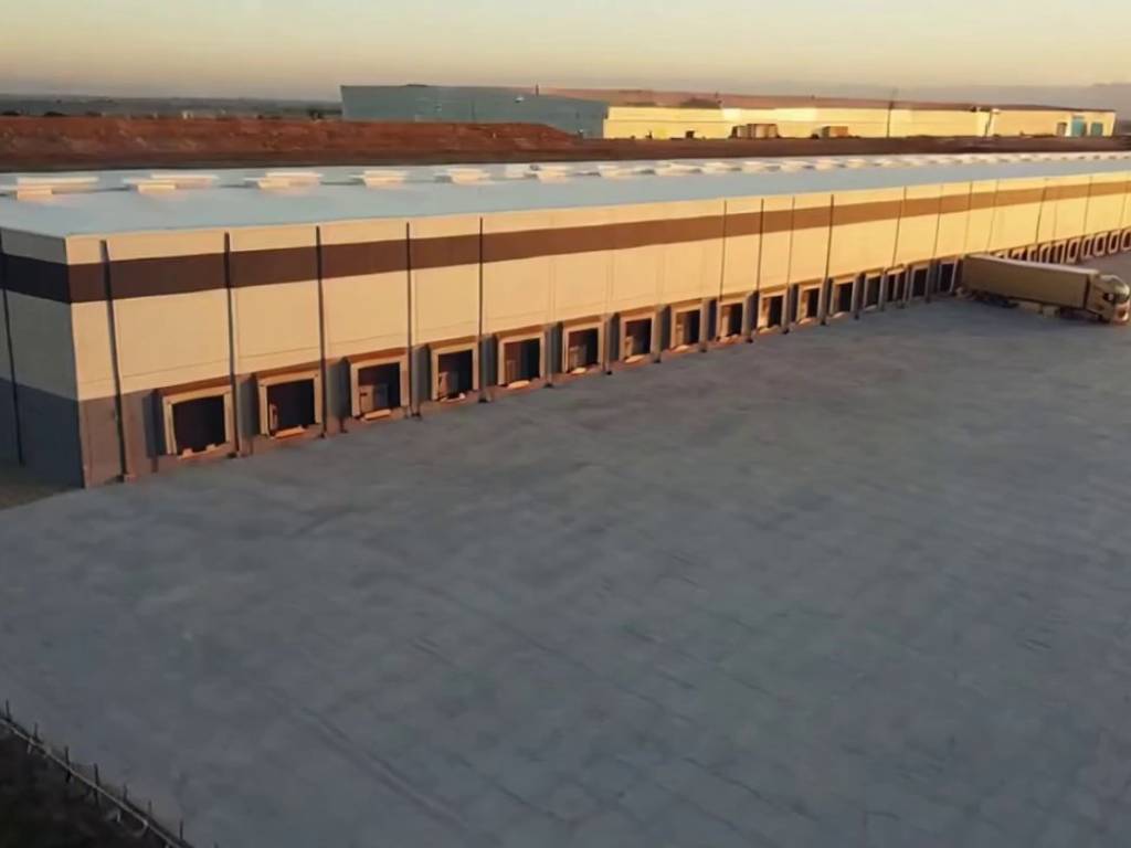 locale commerciale in affitto a Piacenza in zona Montale