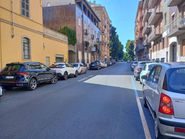 ufficio in affitto a Piacenza in zona Barriera Genova