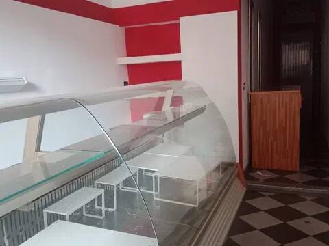 negozio in affitto a Piacenza